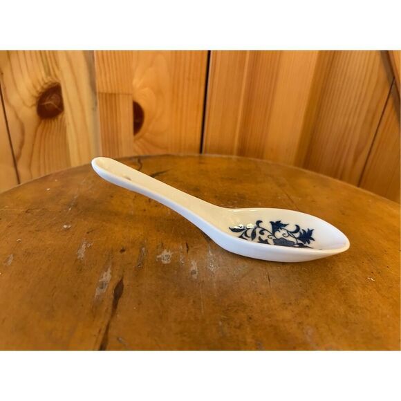 Cobalt  Blue Japan Asian Porcelain Ceramic Soup Spoon (8860) - Picture 3 of 5